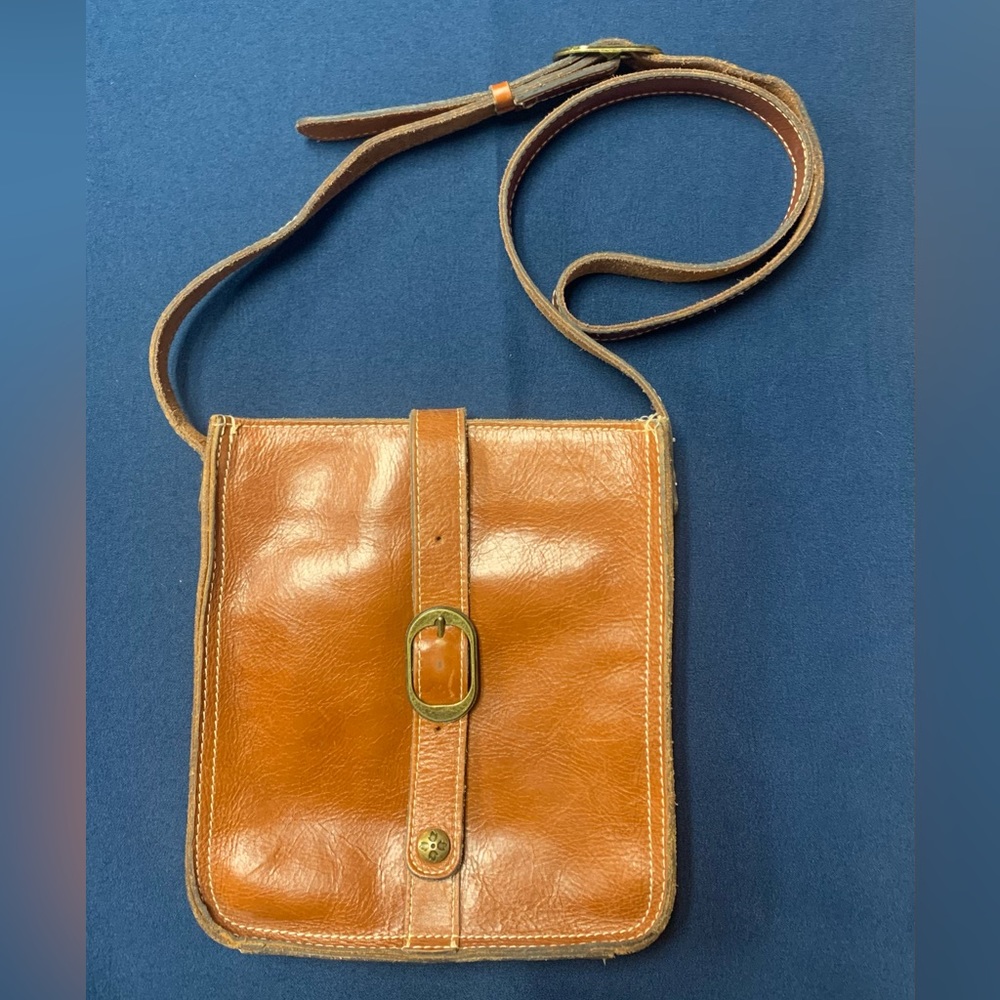 Patricia Nash Pouch Smooth Leather Crossbody Bag
